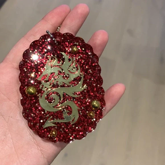 Hand Made Resin Craft - Picture 2 of 3